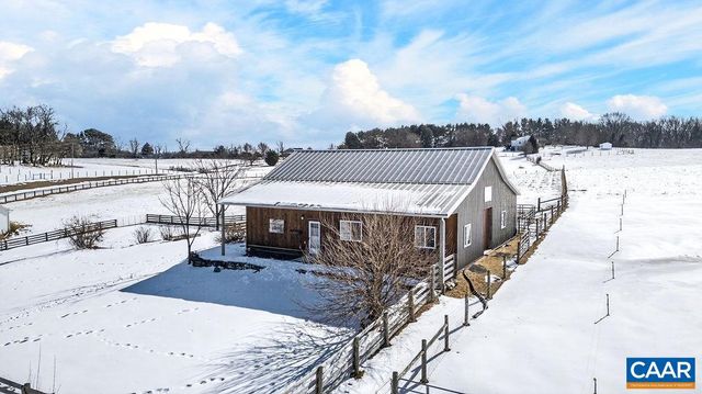 142 MT IDA LN, Staunton, VA 24401