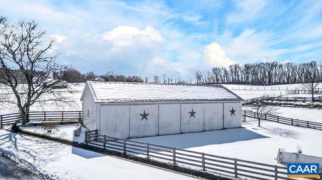 142 MT IDA LN, Staunton, VA 24401