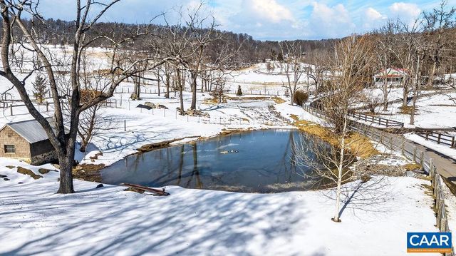 142 MT IDA LN, Staunton, VA 24401