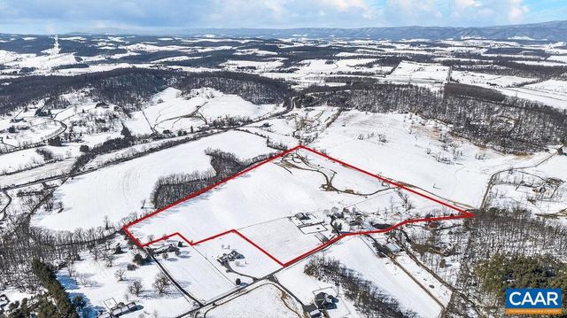 142 MT IDA LN, Staunton, VA 24401