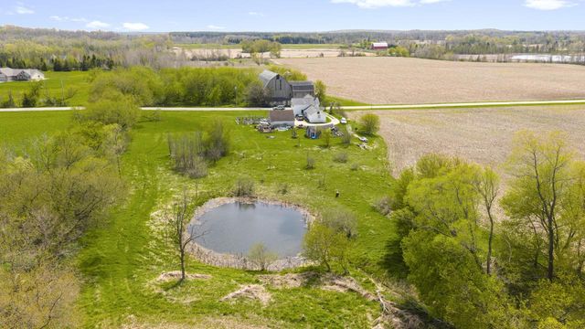 2830 Shady Lane ROAD, Saukville, WI 53080