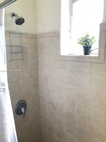 2385 NW 11th St A35, Miami, FL 33125