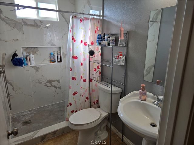 11558 Hemlock, Hesperia, CA 92345