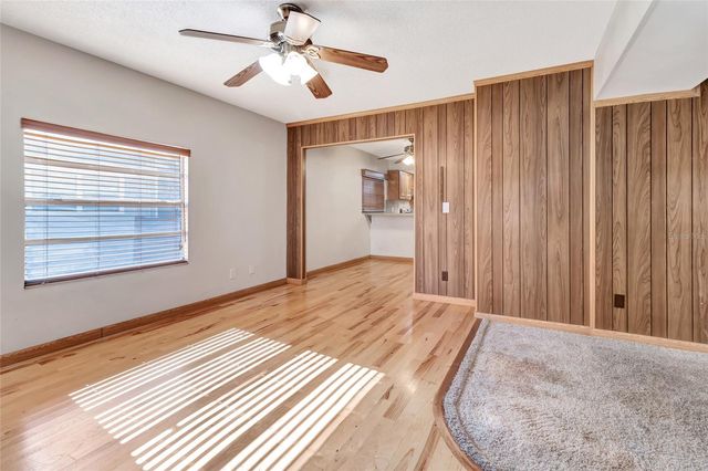 1077 LINDEN STREET, Clermont, FL 34711