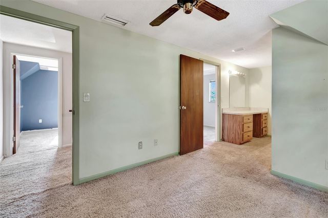 1077 LINDEN STREET, Clermont, FL 34711