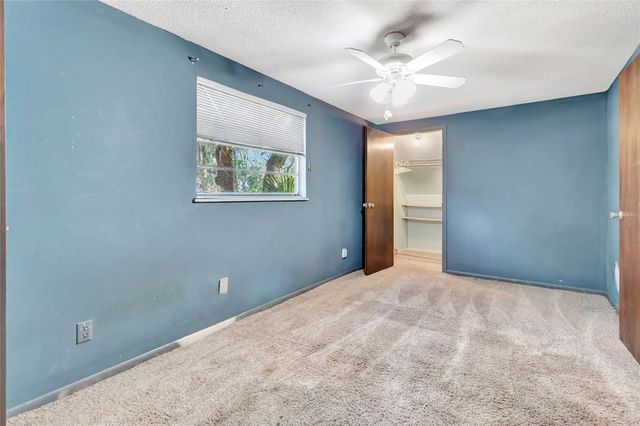 1077 LINDEN STREET, Clermont, FL 34711