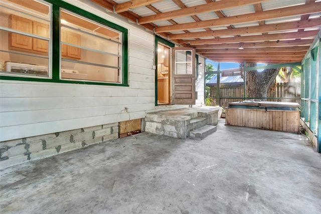 1077 LINDEN STREET, Clermont, FL 34711