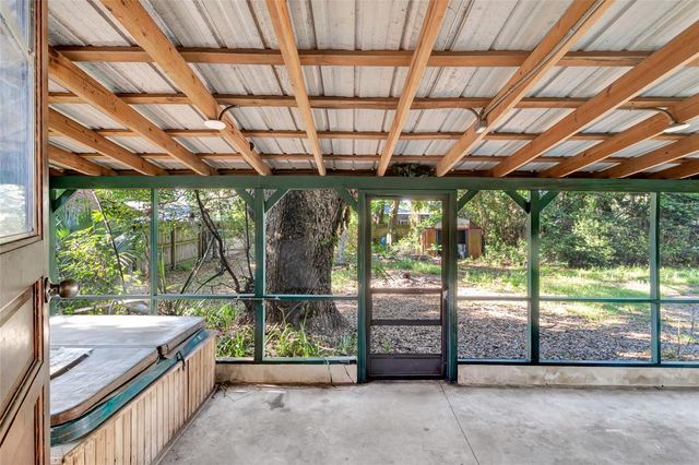 1077 LINDEN STREET, Clermont, FL 34711