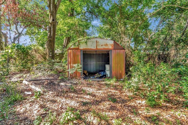 1077 LINDEN STREET, Clermont, FL 34711