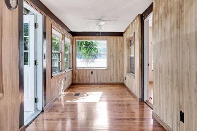 1077 LINDEN STREET, Clermont, FL 34711