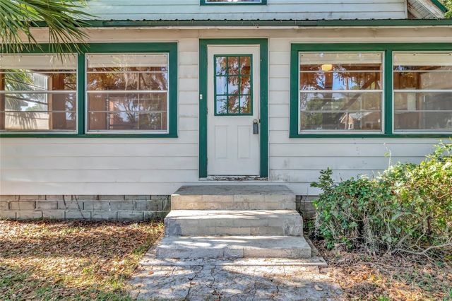 1077 LINDEN STREET, Clermont, FL 34711