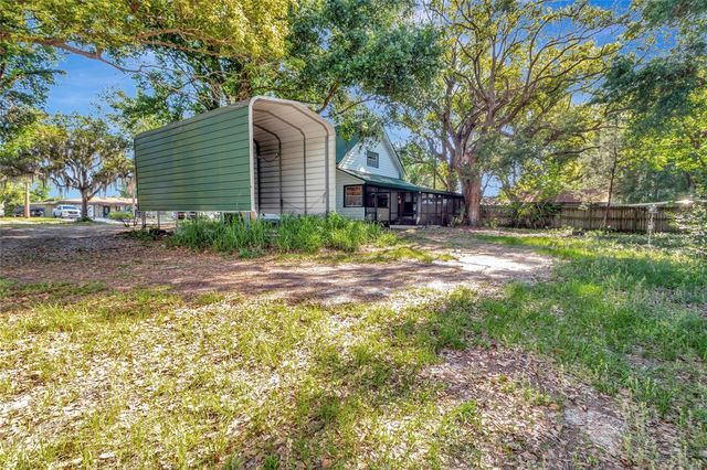 1077 LINDEN STREET, Clermont, FL 34711