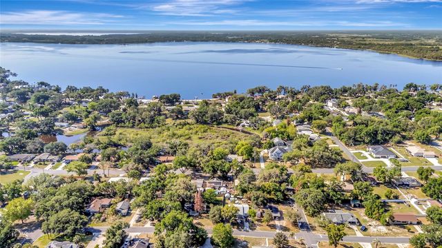 1077 LINDEN STREET, Clermont, FL 34711