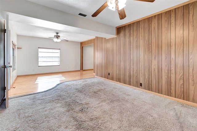 1077 LINDEN STREET, Clermont, FL 34711