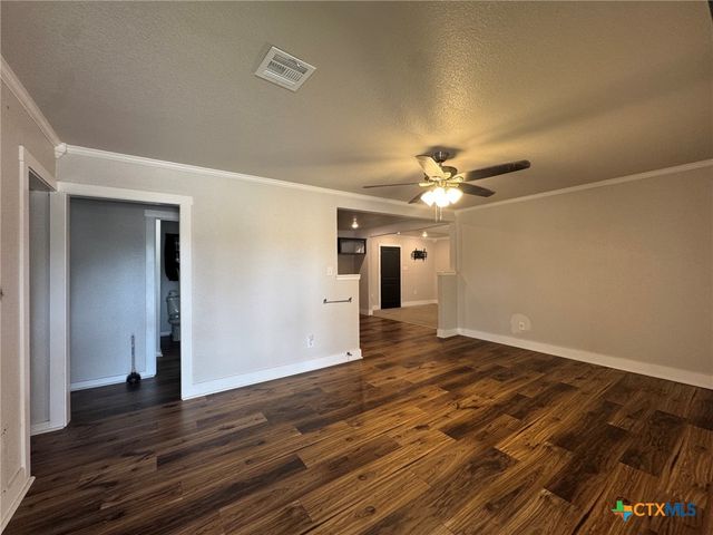 2402 Oak Drive, Gatesville, TX 76528