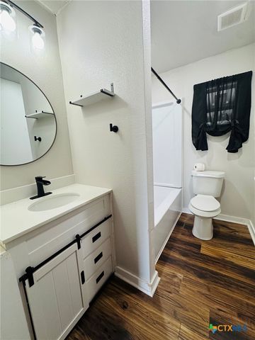 2402 Oak Drive, Gatesville, TX 76528