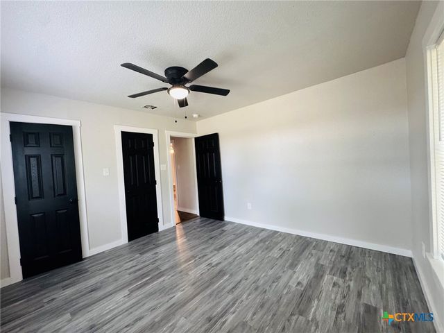 2402 Oak Drive, Gatesville, TX 76528