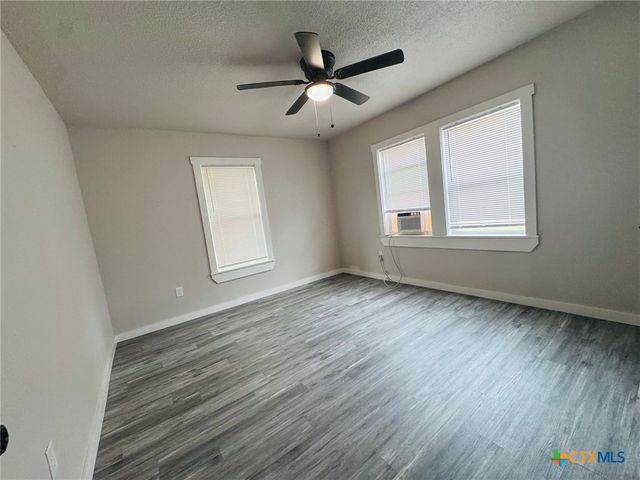 2402 Oak Drive, Gatesville, TX 76528