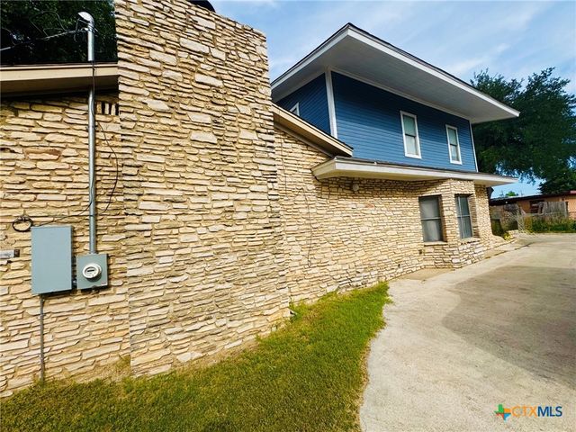 2402 Oak Drive, Gatesville, TX 76528