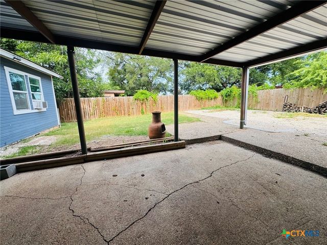 2402 Oak Drive, Gatesville, TX 76528