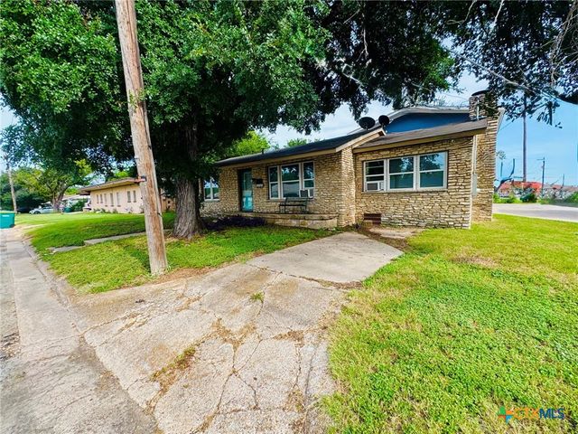 2402 Oak Drive, Gatesville, TX 76528