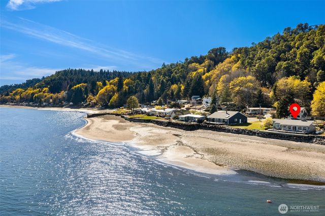 27518 Sandy Shores Drive SW, Vashon, WA 98070