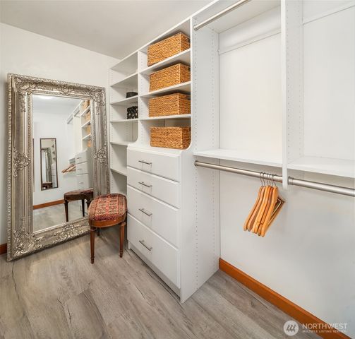 27518 Sandy Shores Drive SW, Vashon, WA 98070