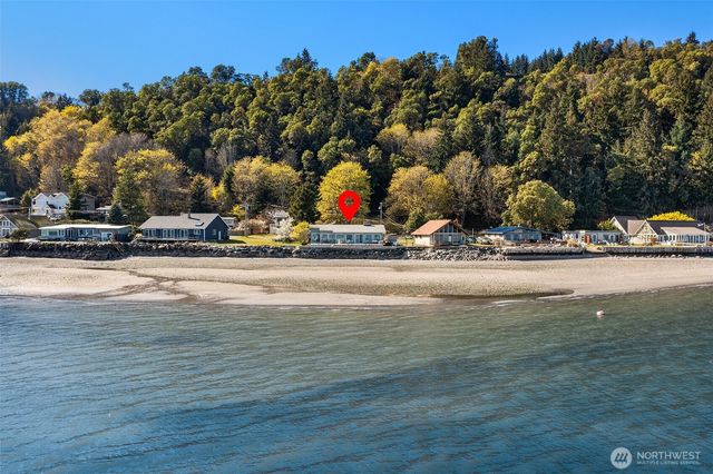 27518 Sandy Shores Drive SW, Vashon, WA 98070