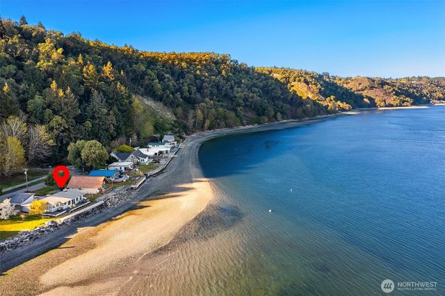 27518 Sandy Shores Drive SW, Vashon, WA 98070