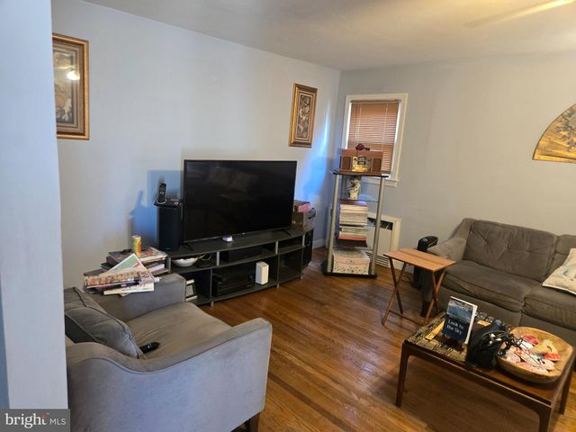 553 E MAIN ST, Dallastown, PA 17313