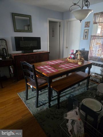 553 E MAIN ST, Dallastown, PA 17313