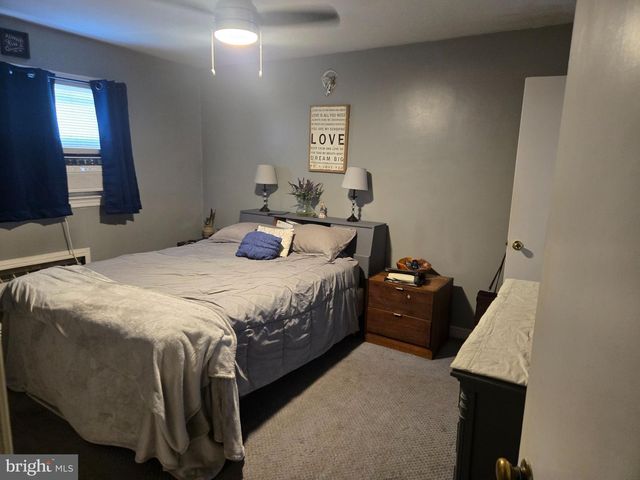 553 E MAIN ST, Dallastown, PA 17313