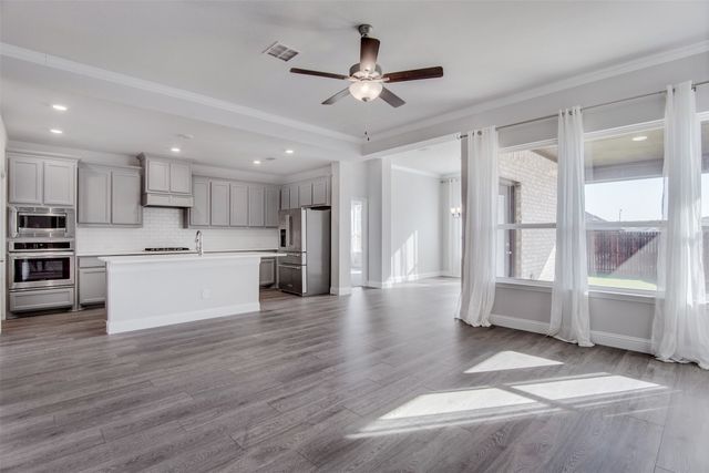 1021 Catskill Court, Burleson, TX 76028