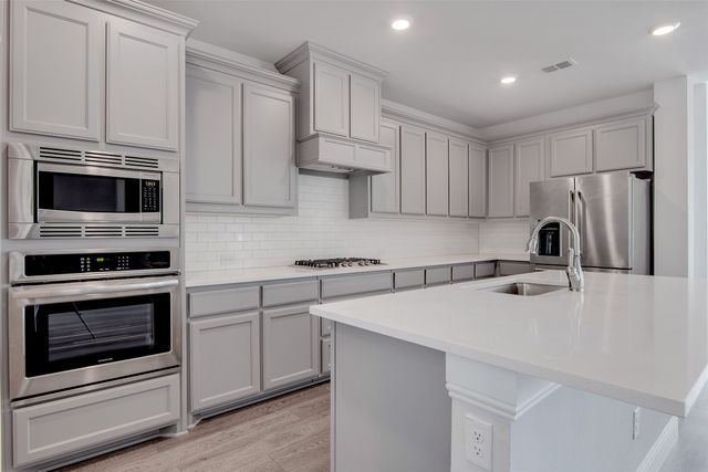 1021 Catskill Court, Burleson, TX 76028