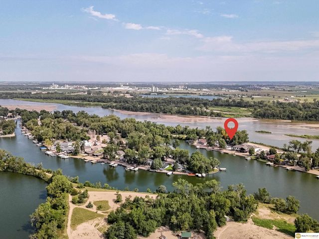 S-1032 Platte Shore Drive, Fremont, NE 68025
