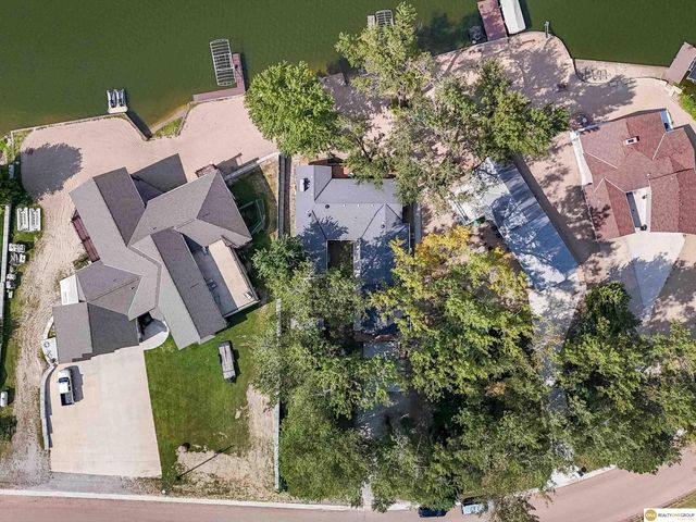 S-1032 Platte Shore Drive, Fremont, NE 68025