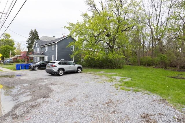 1325 Indian Church Road, West Seneca, NY 14224
