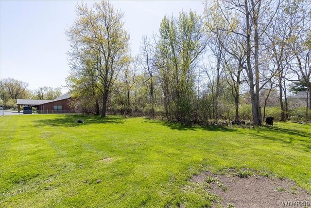 1325 Indian Church Road, West Seneca, NY 14224