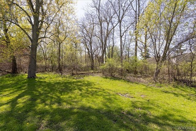 1325 Indian Church Road, West Seneca, NY 14224