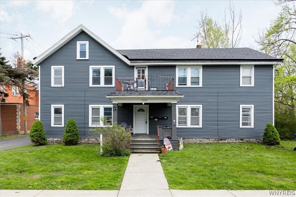 1325 Indian Church Road, West Seneca, NY 14224
