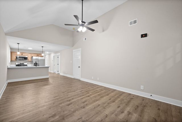 120 Alabama Ave, Oak Grove, KY 42262