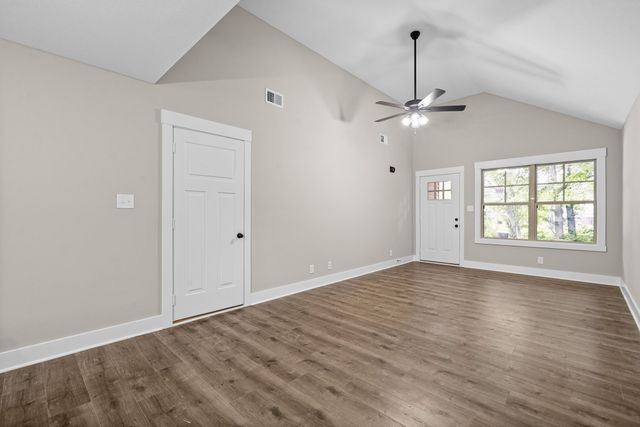 120 Alabama Ave, Oak Grove, KY 42262