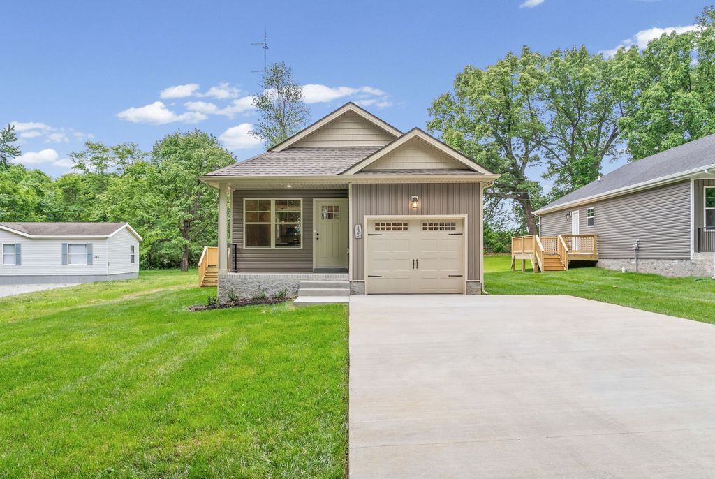 120 Alabama Ave, Oak Grove, KY 42262