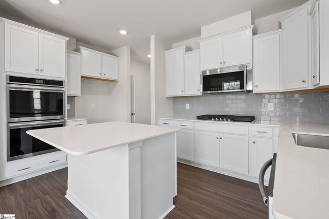 102 Somerset Lane, Central, SC 29630