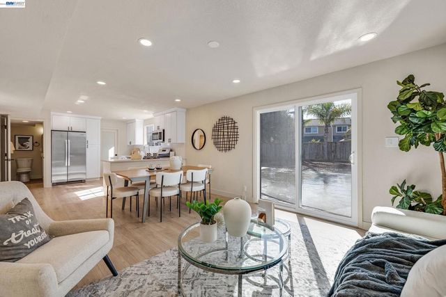 39773 Costa Way, Fremont, CA 94538