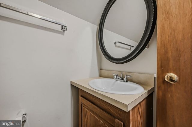 509 SOUTHWOOD RD, Hockessin, DE 19707