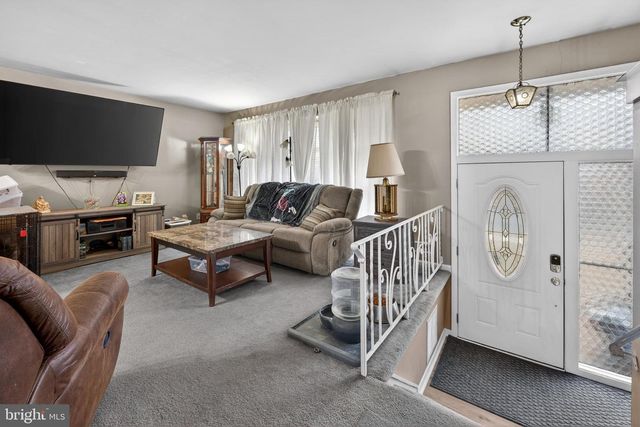 24 STATE ST, Blackwood, NJ 08012