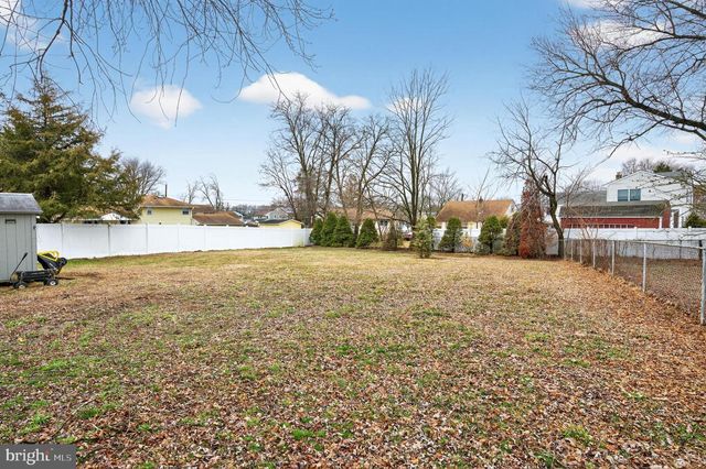 24 STATE ST, Blackwood, NJ 08012