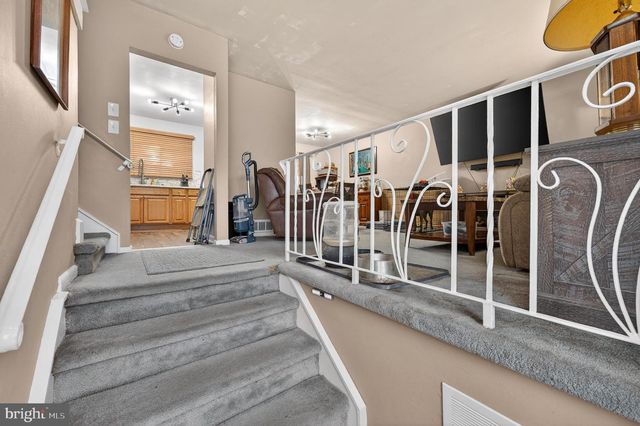 24 STATE ST, Blackwood, NJ 08012