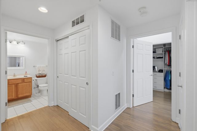 9670 Franklin Avenue 411, Franklin Park, IL 60131